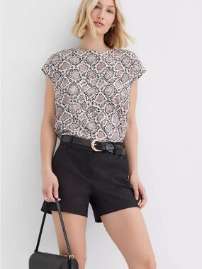 LOFT Riviera Black Women's Shorts size 8